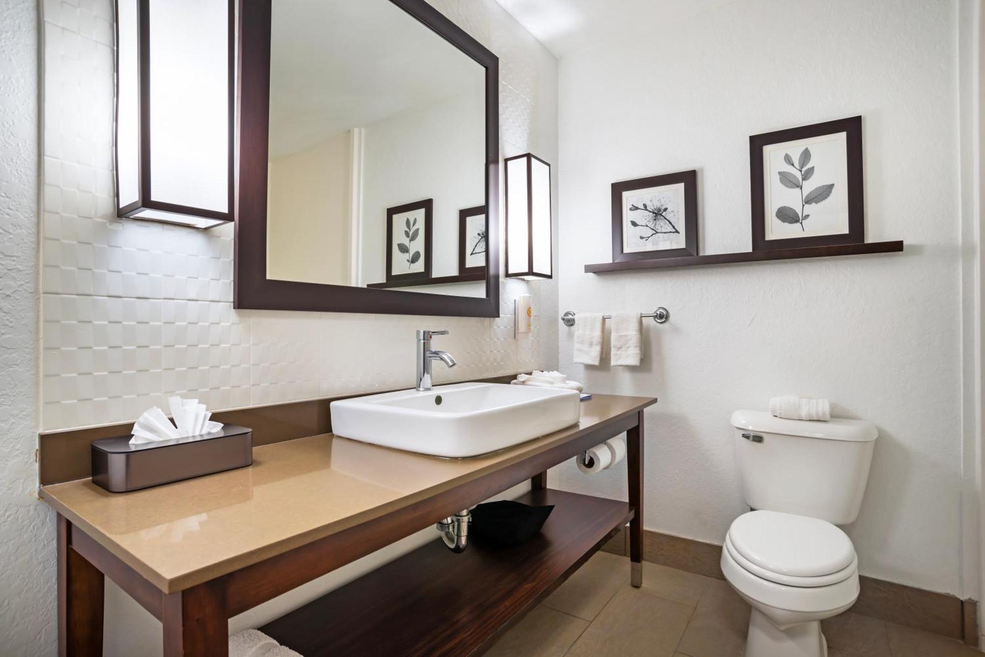 Comfort Inn & Suites Слиделл Экстерьер фото